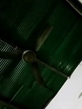 Jessica-03: διαδικτυακό σόου στην κάμερα