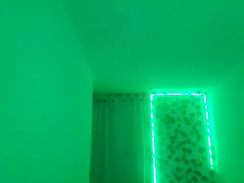 SexDiffrent élő XXX-chatje