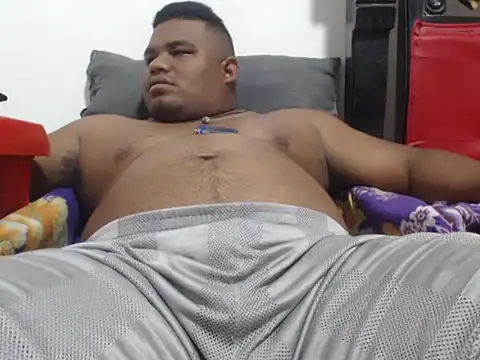 PONSE_LATINO élő XXX-chatje