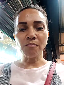 Amanda39 Adlı Modelin Canlı XXX Sohbeti