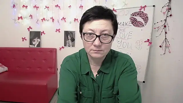 EmilyL0ve 现场XXX聊天