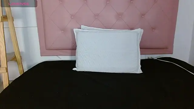 Brenda__222 现场XXX聊天