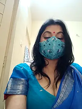 Chat XXX en directo de Ratna-777