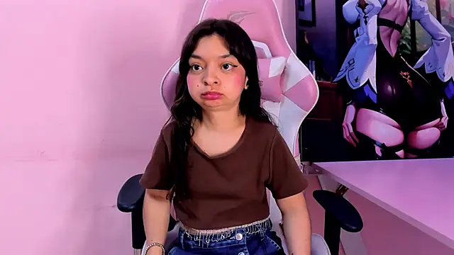 CharlotteMuller's Live XXX Chat