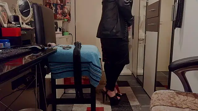 Chatroom XXX en direct de LadyMaxime511