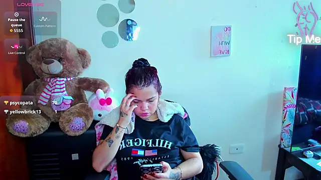 Czat XXX na żywo – Ema__Luna