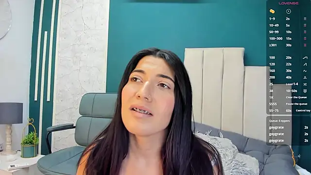 Adrienne__: онлайн-секс-чат