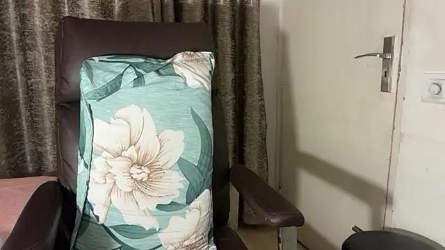 Cupid_of_Hearts Adlı Modelin Canlı XXX Sohbeti