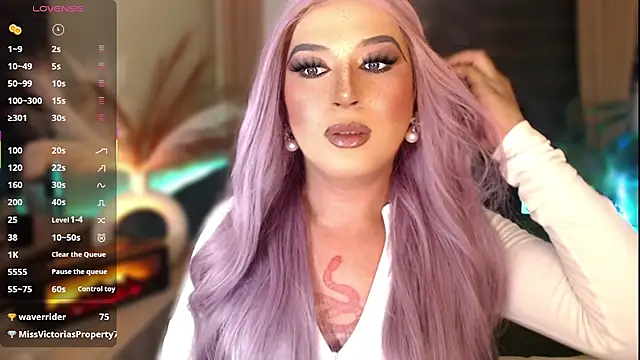 mslilly_croft Show in webcam