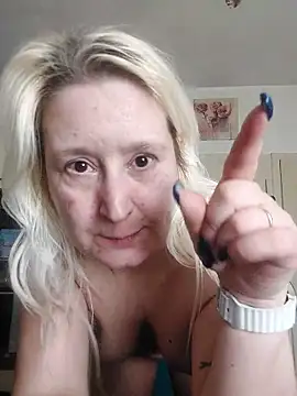 GeileEstelle live XXX chat