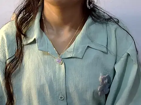 Mehaak_: διαδικτυακό σόου στην κάμερα