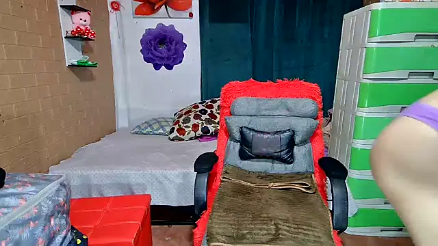 Ugly-Filipina's Live XXX Chat