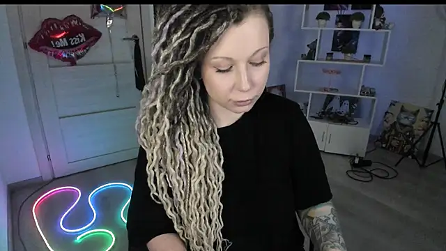 HoneySallyMoore élő XXX-chatje