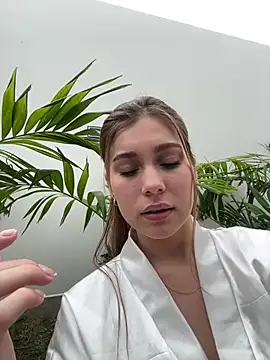 Nikii__ – Naživo XXX chat