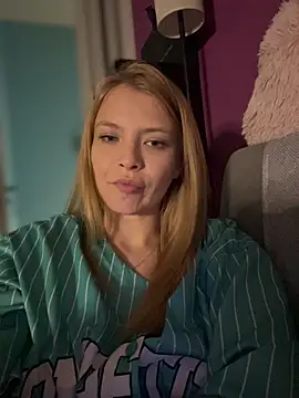 AnastasiaAniess élő XXX-chatje