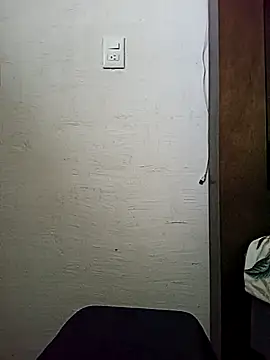 KITTEN-10 – Naživo XXX chat