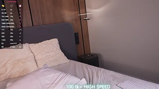 Chat +18 de Monika__youthful ao vivo