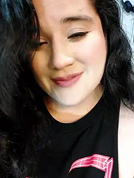 ItsNaiixa: онлайн-секс-чат