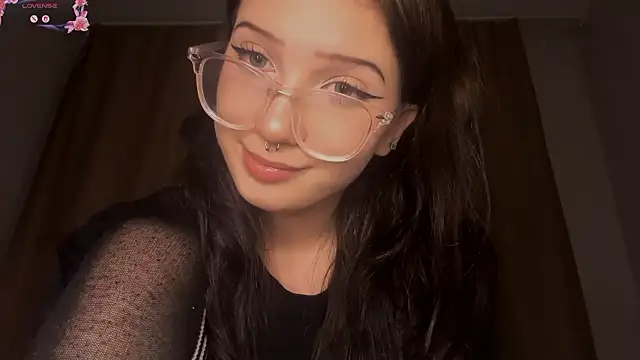 silverflower__'s Live XXX Chat