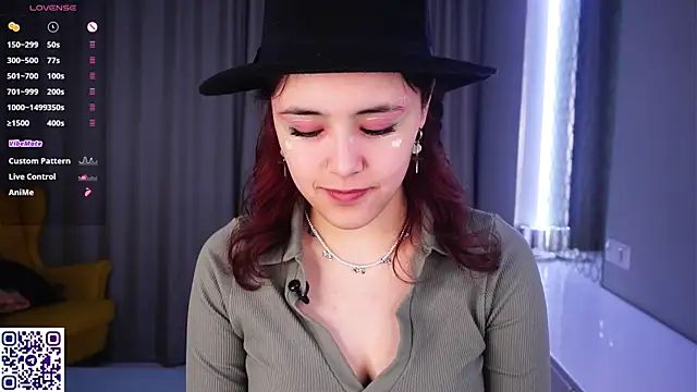 VerlieChahal: онлайн-секс-чат