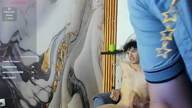 MiaBella_and_Max's Live XXX Chat