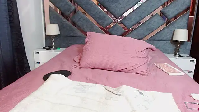 KarlaTesgのライブXXXチャット