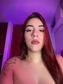 veronicaapink Adlı Modelin Canlı XXX Sohbeti
