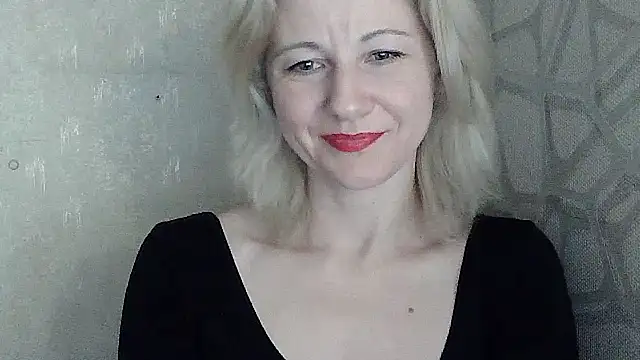 Katerina-Kissa Show in webcam