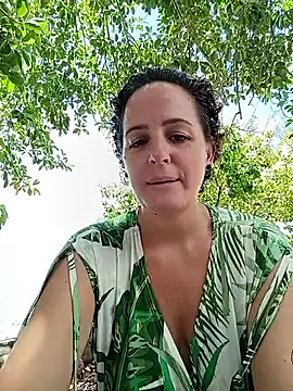 emiliemilf Adlı Modelin Canlı XXX Sohbeti