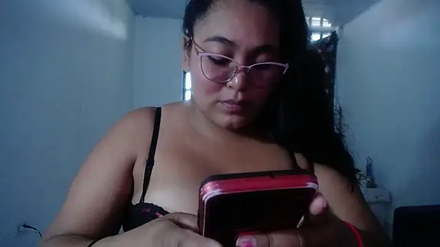 sirena_15 Adlı Modelin Canlı XXX Sohbeti