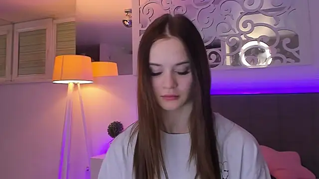 LuisaClover লাইভ XXX চ্যাট