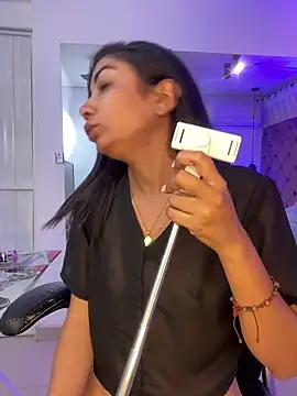 Chat +18 de Auri__ ao vivo