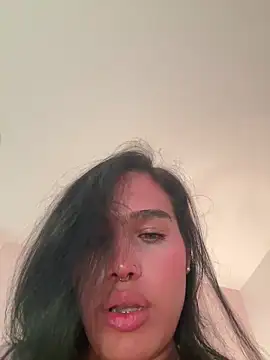 Bella__Woodのウェブカメラショー