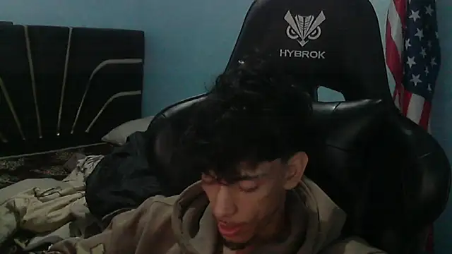 XXX chat uživo modela Dark_DesireX