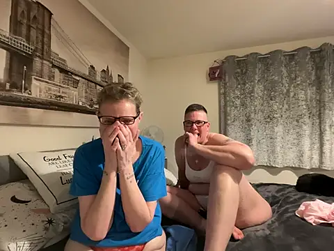 Chat +18 de Curvy-Jinx ao vivo