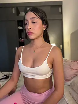 SelenaStone élő XXX-chatje