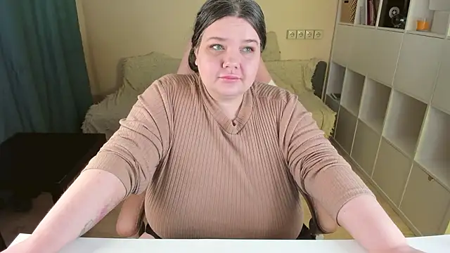 PlumPie's Live XXX Chat