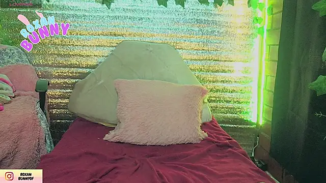 Roxanbunny1 élő XXX-chatje