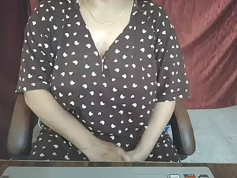 Haseena_143 Chat XXX live