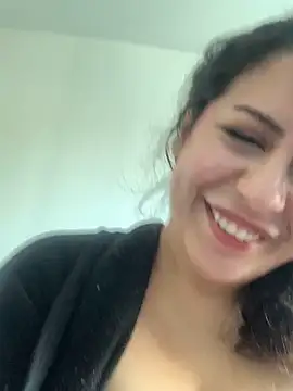 holyeroticss' Live XXX Chat