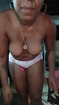 Chat +18 de ChanneldelaCroix ao vivo