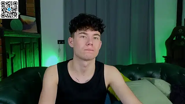 Cute_Mike Show Webcam