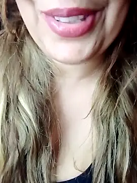 Naughty-Yousra Adlı Modelin Web Kamerası Şovu