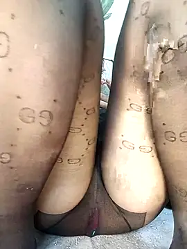 PurpleRose-89 élő XXX-chatje