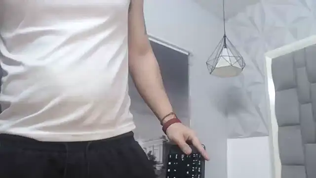 Xfire_boy69 Adlı Modelin Canlı XXX Sohbeti