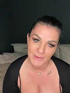 Chat XXX Live Nola_Luxx-offiziell