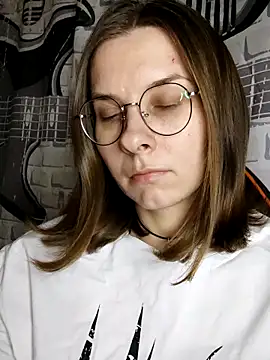 Aashikalaa 라이브 XXX 채팅