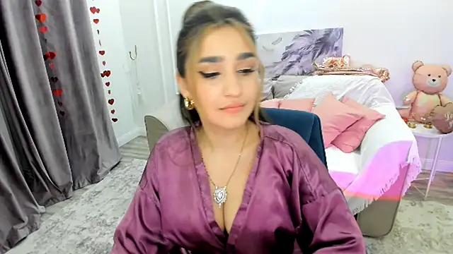 GoldenHeart_1 Adlı Modelin Canlı XXX Sohbeti