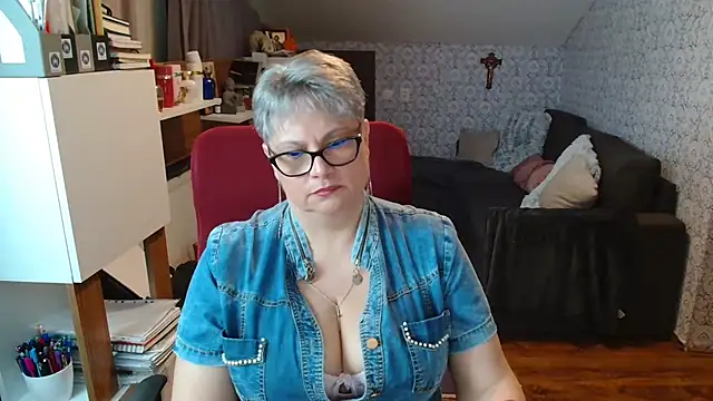 bigtits4you Chat XXX live