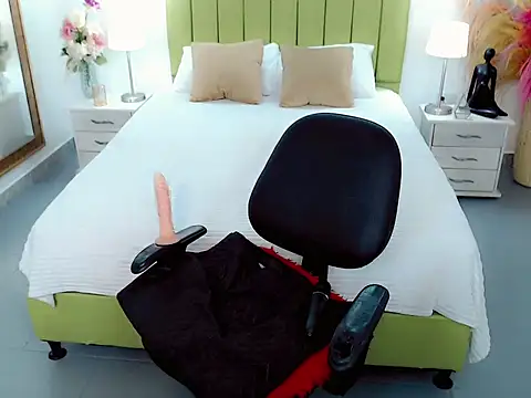 charlotte1_sweet's Webcam Show